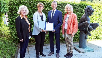 Kulturdezernentin Dorothee Nabrotzky, Landrat Frank Kilian, Geschäftsführerin Karin Wolff, Kulturbeauftragte Sabine Stemmler-Heß.