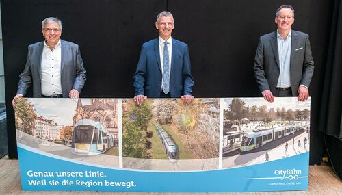 Die Region zieht an einem Strang und will die CityBahn: Wiesbadens Oberbürgermeister Mende, Landrat Kilian und der Mainzer Bürgermeister Ebling.