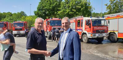 Einsatzkäfte aus dem Rheingau-Taunus-Kreis sind zurück. Herzlicher Empfang am Feuerwehrstützpunkt in Idstein