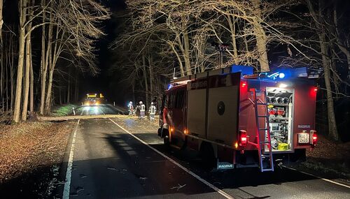 Einsatz auf der Strasse bei Taunusstein-Seitzenhahn.