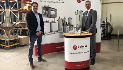 Landrat Frank Kilian im Gespräch mit Klaus Mierau, Bohncke GmbH.